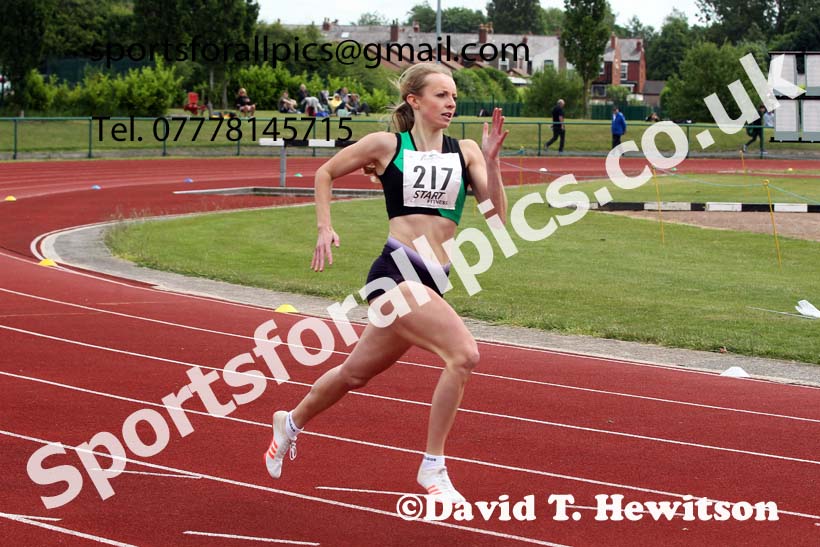 Senior womens 400 metres 2021 Northern Senior and Under-20s Champs., Leigh. Photo: David T. Hewitson/Sports for All Pics